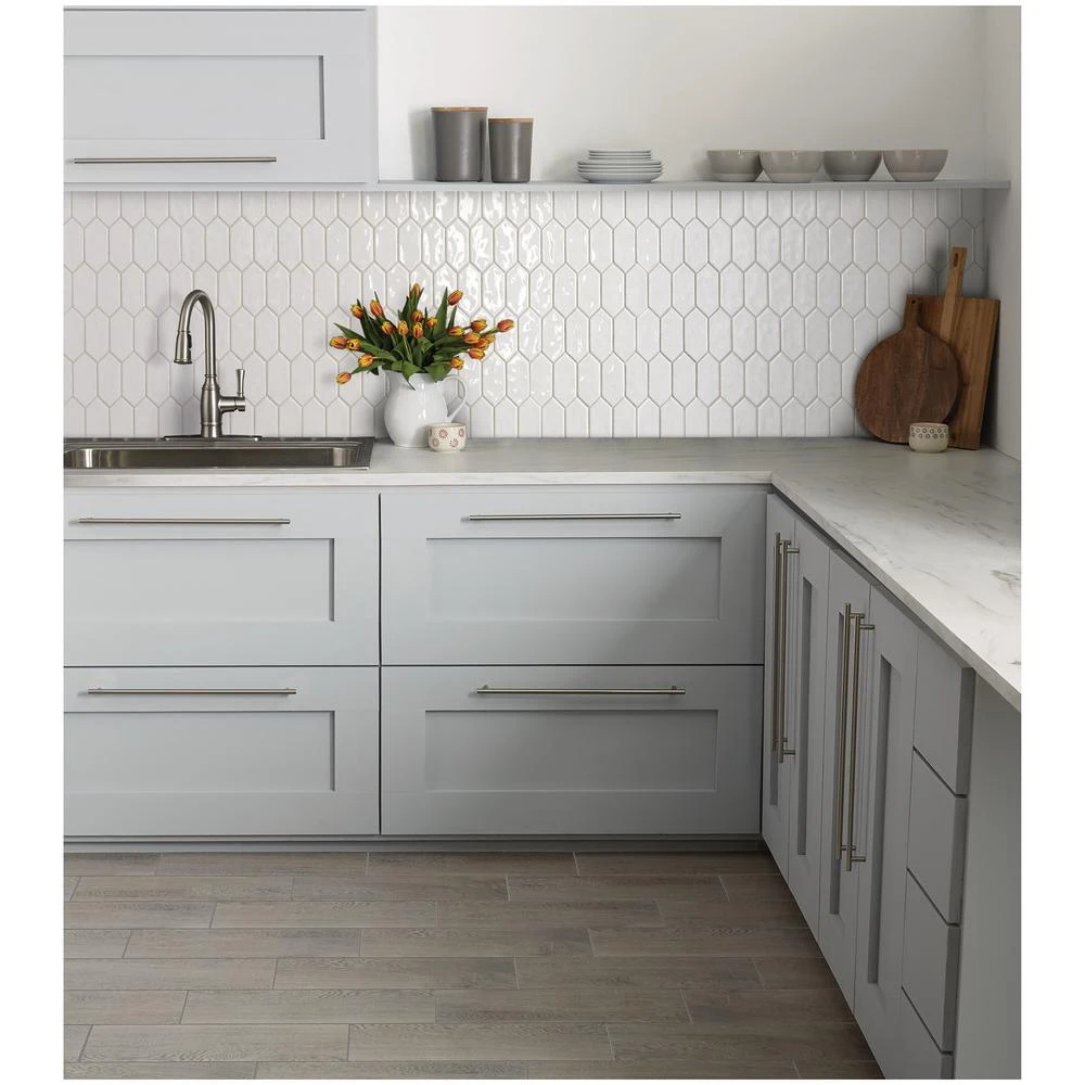 Marazzi LuxeCraft 11 In. X 12 In. X 6.35mm White Ceramic Picket Mosaic Wall Tile (0.73 Sq. Ft. / Piece) 4 Marazzi LuxeCraft 11 In. X 12 In. X 6.35mm White Ceramic Picket Mosaic Wall Tile (0.73 Sq. Ft. / Piece) - Image 4