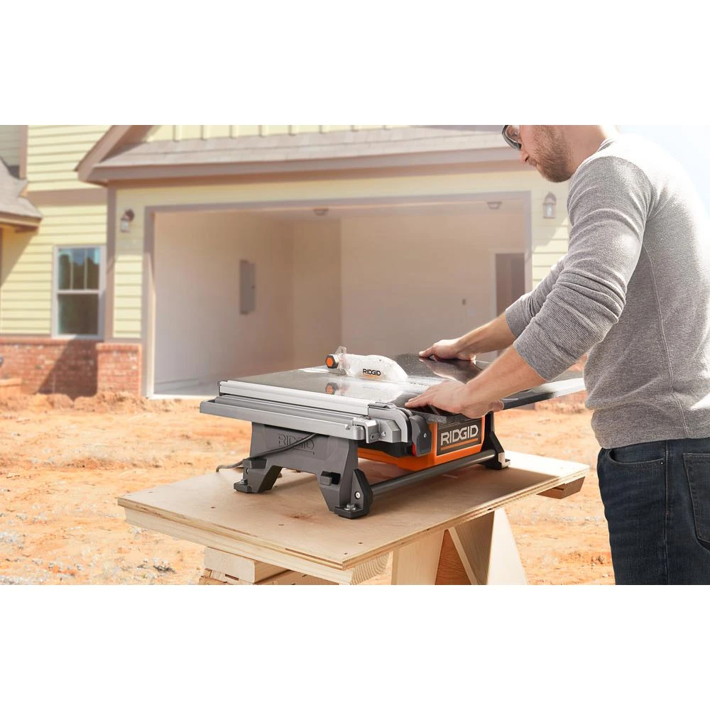 RIDGID 6.5 Amp Corded 7 In. Table Top Wet Tile Saw 3 RIDGID 6.5 Amp Corded 7 In. Table Top Wet Tile Saw - Image 3