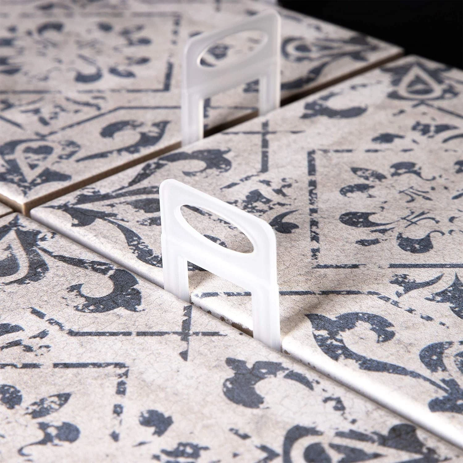 Juvale 400 Pack Tile Leveling Clips Reusable Plastic Leveling Spacer Clips (White, 1/32 Inch) 7 Juvale 400 Pack Tile Leveling Clips Reusable Plastic Leveling Spacer Clips (White, 1/32 Inch) - Image 7