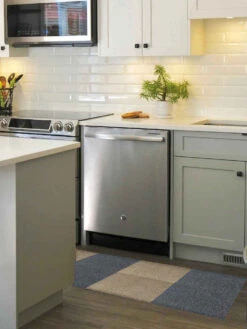 DIP Shade Carpet Tile Square 19.7 In. X 19.7 In. 16.2 Sq Ft/6 Pack -Tile Nest Sales Store b9b04937 5f51 4fba 9a71 7c78bc3499f5 1.92eefe2cc65a334ceda0ec4238cedb23 1800x1800