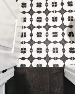 Enchante 8-in X 8-in Decorative Field Tile In Moderno (11.61 SqFt/Ctn)